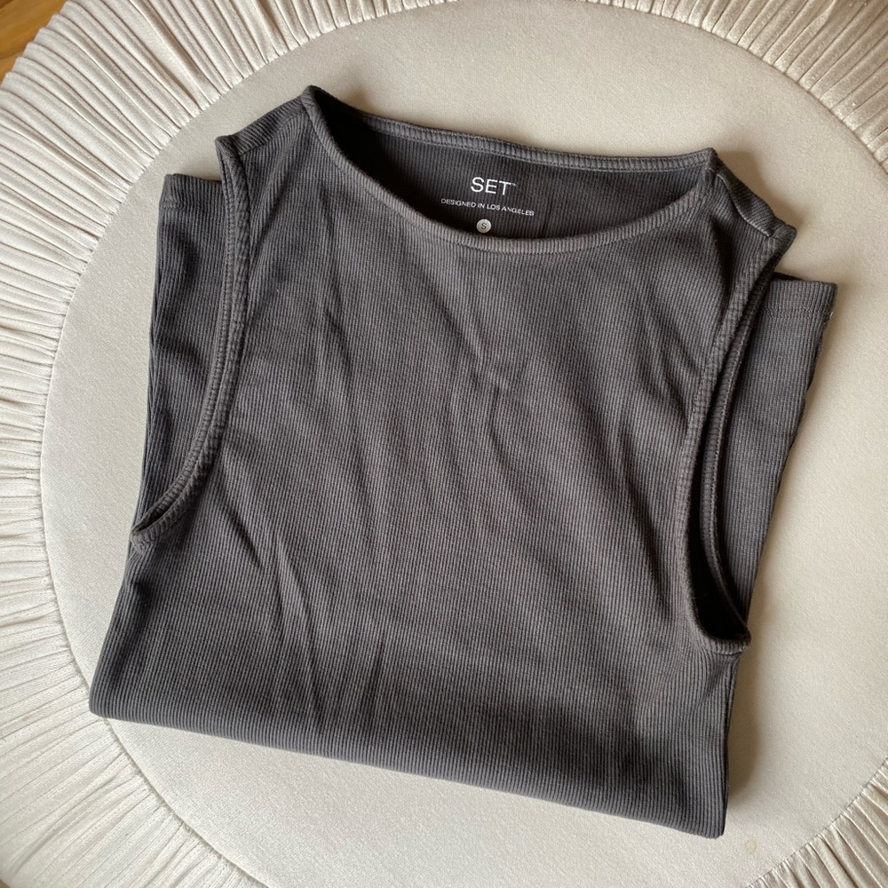 SET Active Cotton Rib Ribbed Tank in Graphite / Grey Set & The City collection